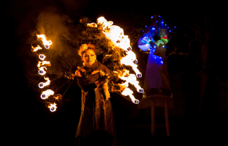 La magie de Noël, spectacle déambulatoire, Labo M Arts / © Jean-Claude Devaux